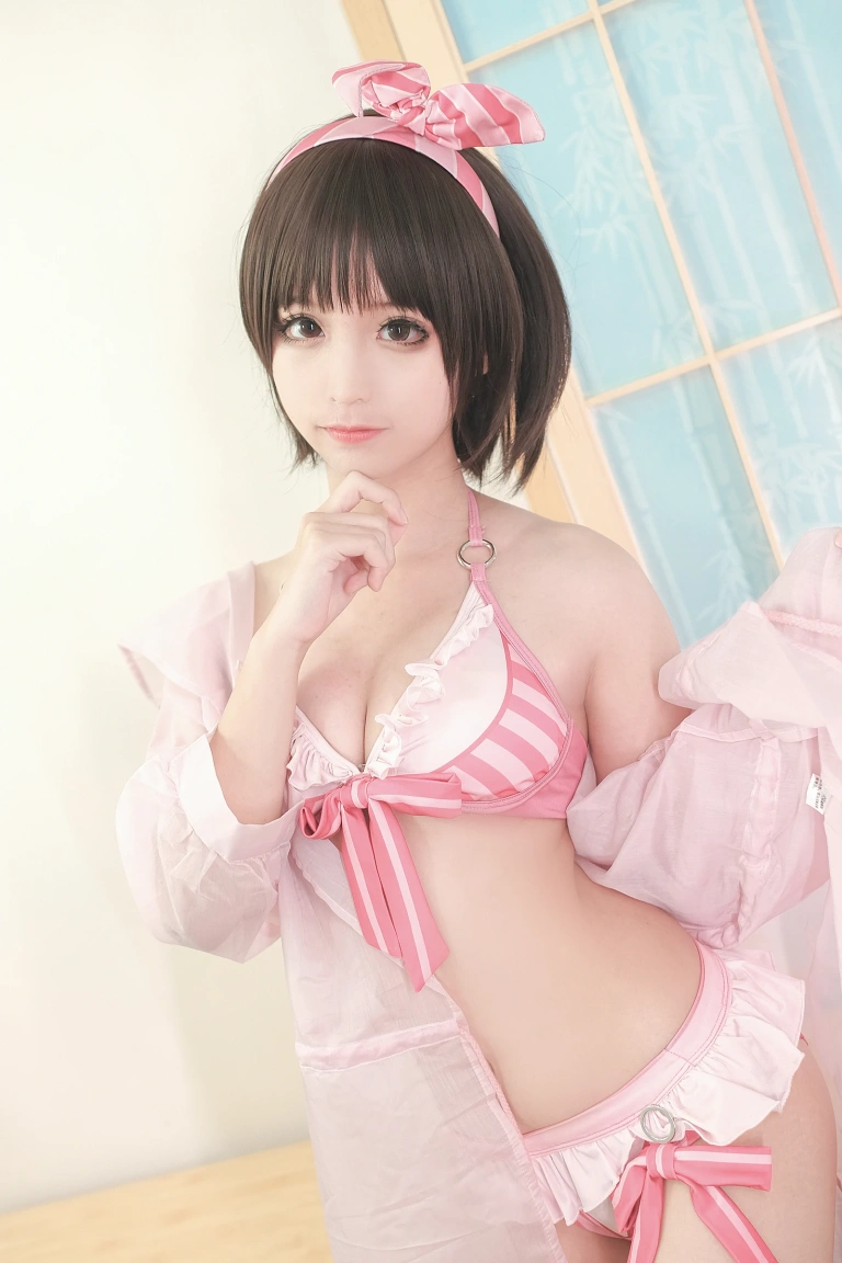 蠢沫沫《加藤惠泳装》主题写真：40张全套美图