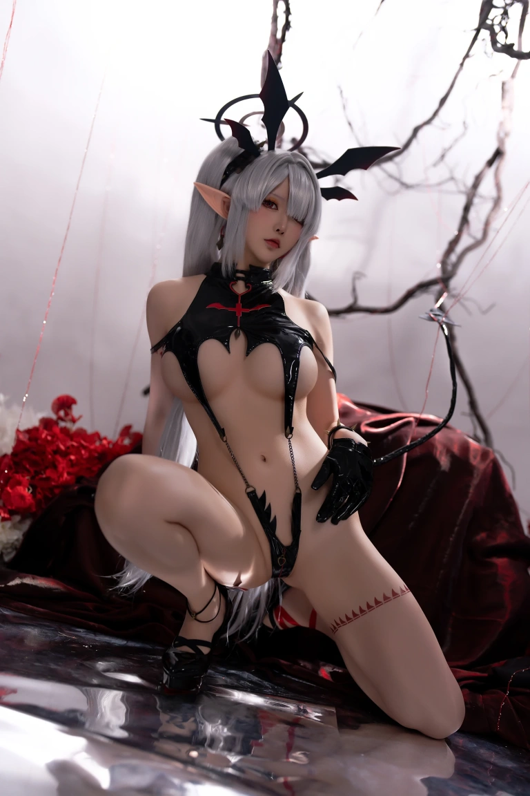 星之迟迟《碧蓝档案BA写真本《Erotopia》 银镜伊织》主题写真：58张全套美图