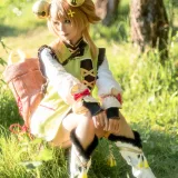 蠢沫沫《二月T3订阅《瑶瑶》主题写真：17张全套美图