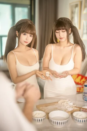 蠢沫沫《双人新年贺岁（&浅安安）》主题写真：103张全套美图
