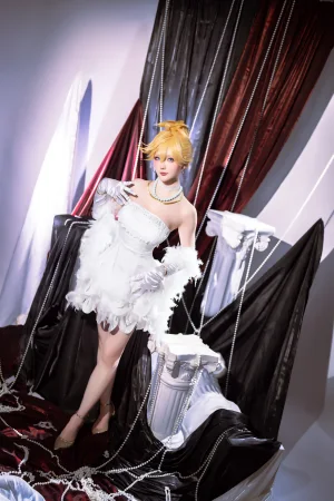 星之迟迟《2024年07月计划A 吊带袜天使 潘迪礼服》主题写真：45张全套美图，含1个视频