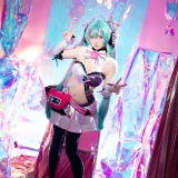 星之迟迟《2024年07月计划B Miku初音未来 喵斯快跑》主题写真：73张全套美图，含1个视频