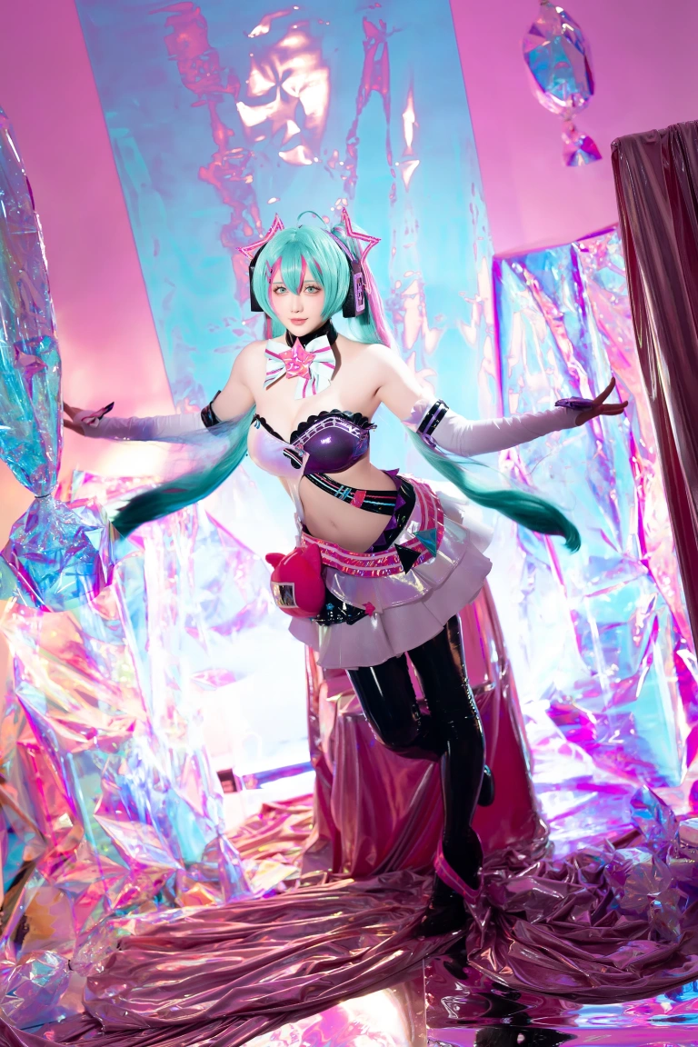 星之迟迟《2024年07月计划B Miku初音未来 喵斯快跑》主题写真：73张全套美图，含1个视频
