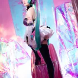 星之迟迟《2024年07月计划B Miku初音未来 喵斯快跑》主题写真：73张全套美图，含1个视频