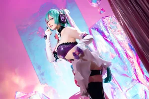 星之迟迟《2024年07月计划B Miku初音未来 喵斯快跑》主题写真：73张全套美图，含1个视频