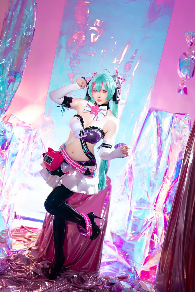 星之迟迟《2024年07月计划B Miku初音未来 喵斯快跑》主题写真：73张全套美图，含1个视频