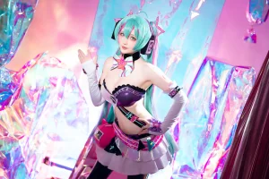 星之迟迟《2024年07月计划B Miku初音未来 喵斯快跑》主题写真：73张全套美图，含1个视频