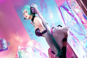 星之迟迟《2024年07月计划B Miku初音未来 喵斯快跑》主题写真：73张全套美图，含1个视频