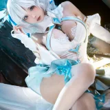 蠢沫沫《三月T3订阅《萝姬改》》主题写真：14张全套美图