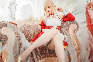 雯仔不讲道理《尼禄女仆》主题写真：20张全套美图