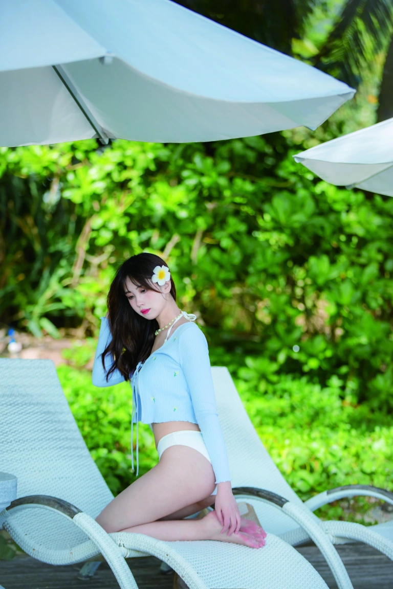 念雪《深呼吸》主题写真：40张全套美图