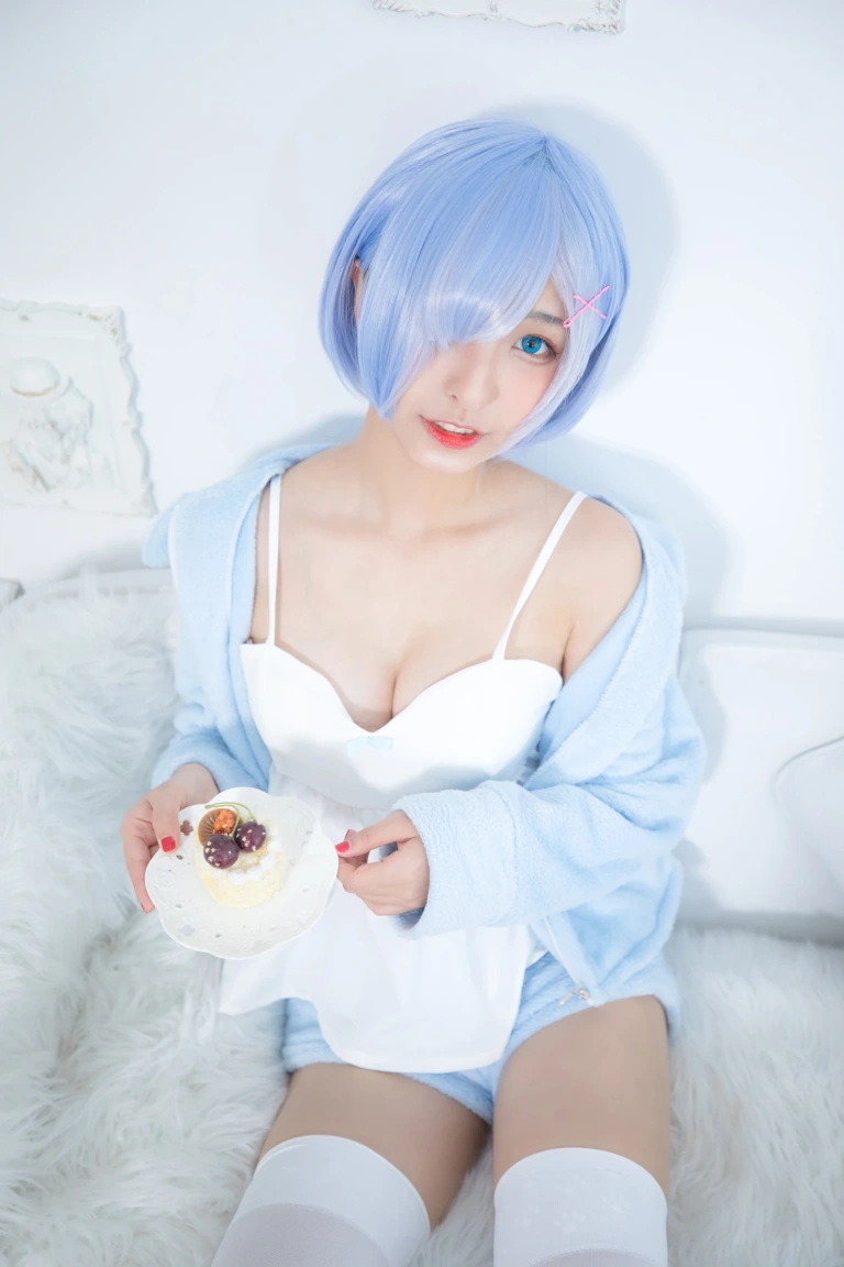 神楽坂真冬《第二季 序号8：蕾姆《Milk by blue》》主题写真：150张全套美图