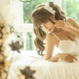 蠢沫沫《三月T3订阅《花床》》主题写真：34张全套美图