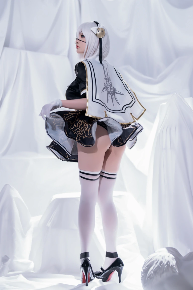 星之迟迟《2025年02月计划C 尼尔同人 2B学生服》主题写真：29张全套美图