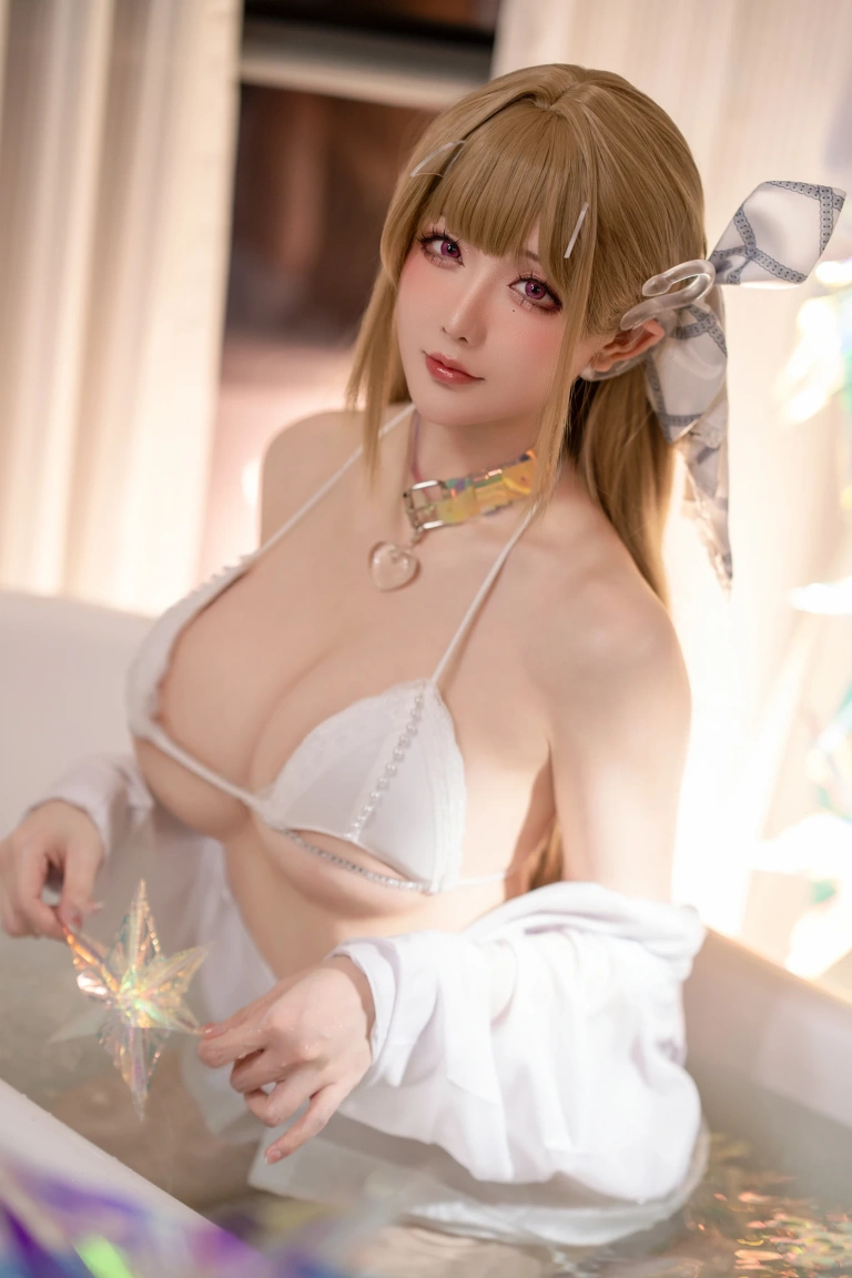 星之迟迟《2025年02月计划F NIKKE 毒蛇泳装》主题写真：58张全套美图