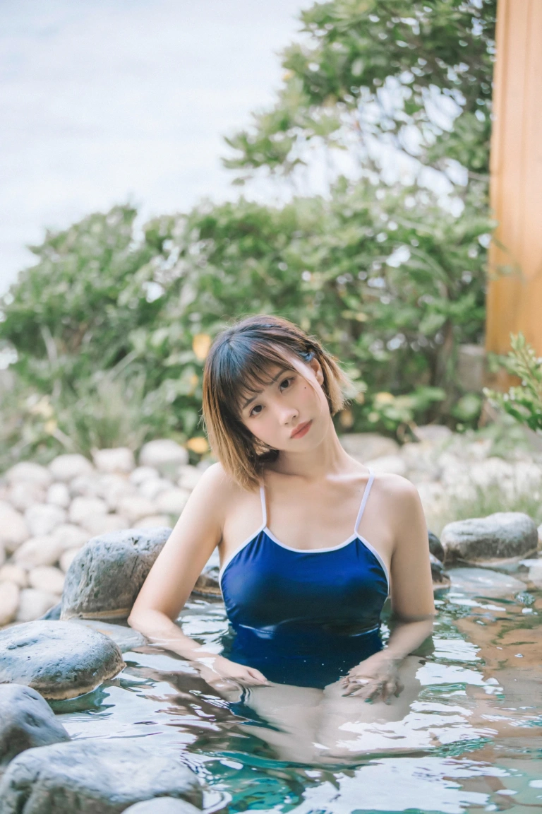 念雪《死库水》主题写真：22张全套美图