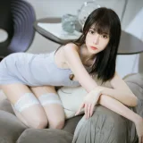 许岚《白丝蓝裙》主题写真：32张全套美图