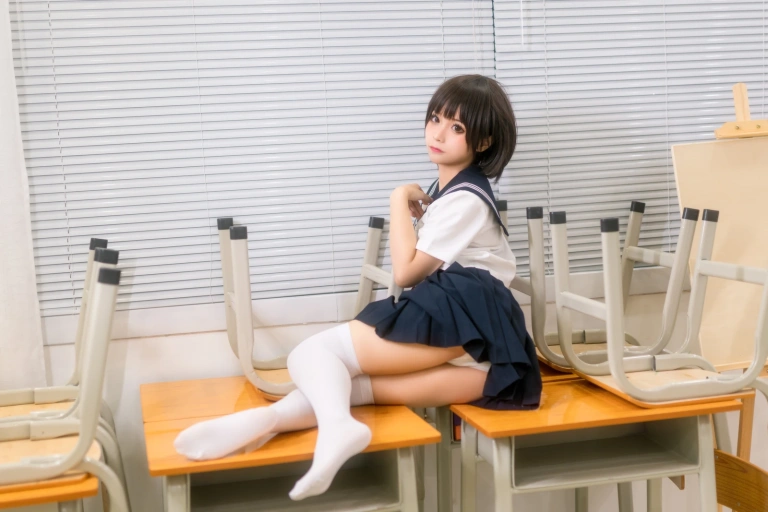 蠢沫沫《教室》主题写真：61张全套美图