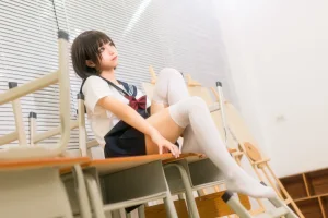 蠢沫沫《教室》主题写真：61张全套美图
