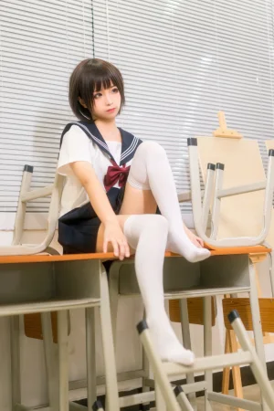 蠢沫沫《教室》主题写真：61张全套美图