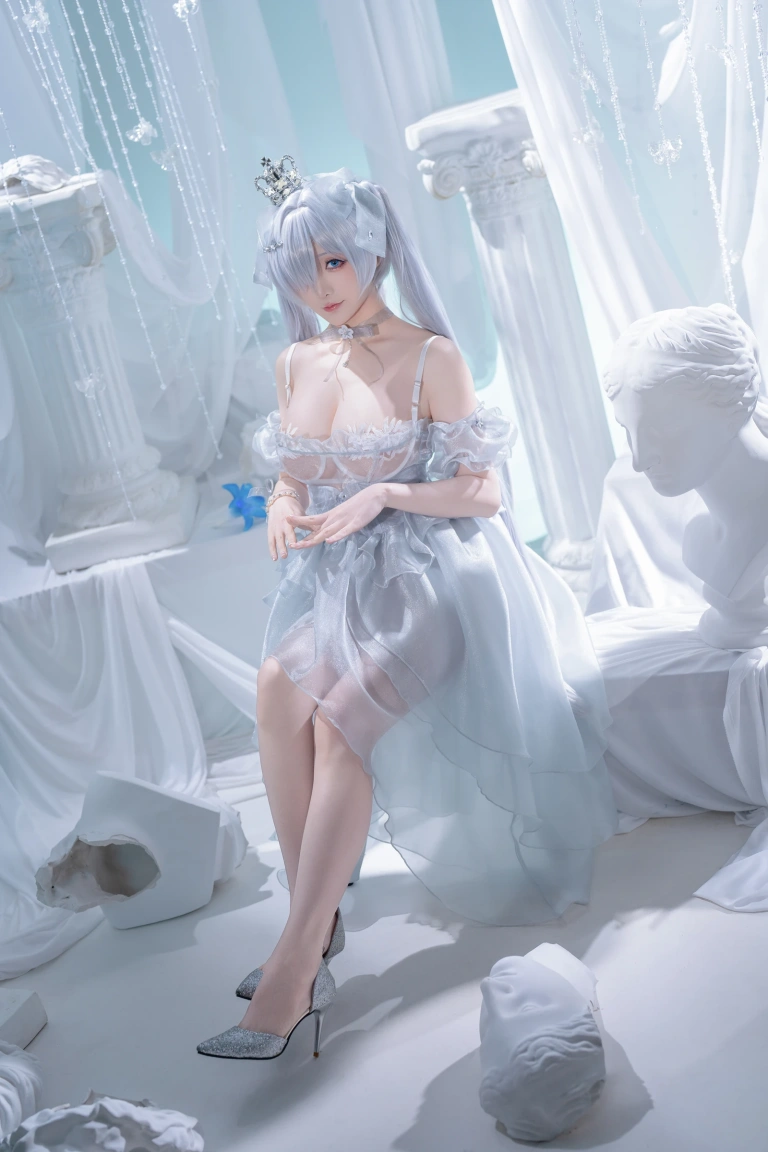 星之迟迟《2025年02月计划D NIKKE 灰姑娘》主题写真：37张全套美图