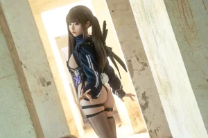 蠢沫沫《四月T3赠品《废墟》》主题写真：11张全套美图