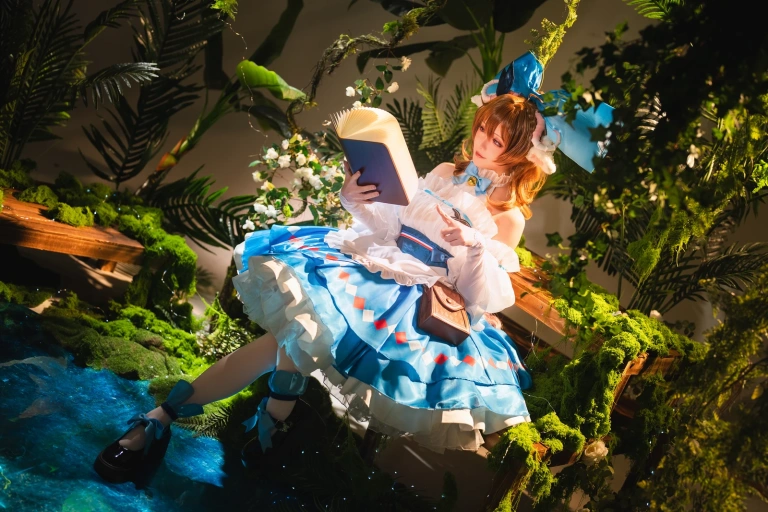 星之迟迟《2025年5月计划A 明日方舟 纯烬艾雅法拉·远行前的野餐》主题写真：34张全套美图