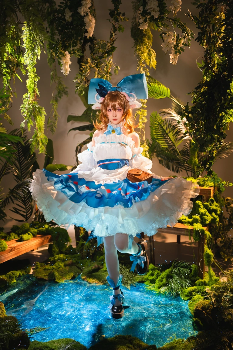 星之迟迟《2025年5月计划A 明日方舟 纯烬艾雅法拉·远行前的野餐》主题写真：34张全套美图