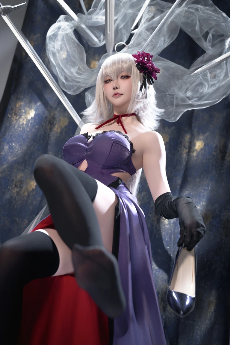 星之迟迟《2025年5月计划B FGO 黑贞德alter嘉年华礼服》主题写真：33张全套美图