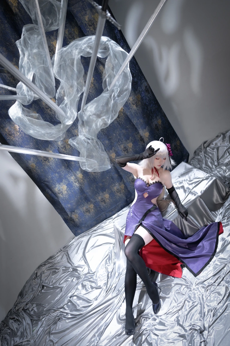 星之迟迟《2025年5月计划B FGO 黑贞德alter嘉年华礼服》主题写真：33张全套美图