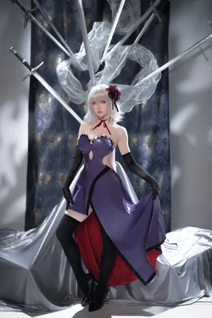 星之迟迟《2025年5月计划B FGO 黑贞德alter嘉年华礼服》主题写真：33张全套美图