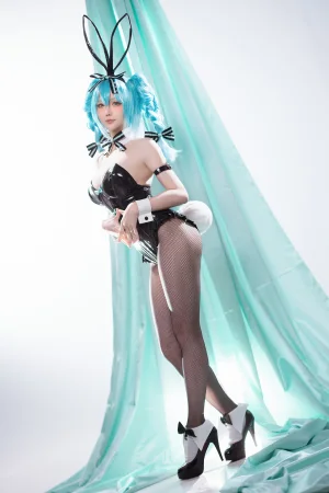星之迟迟《2025年5月计划C 初音未来兔女郎》主题写真：44张全套美图，含1个视频