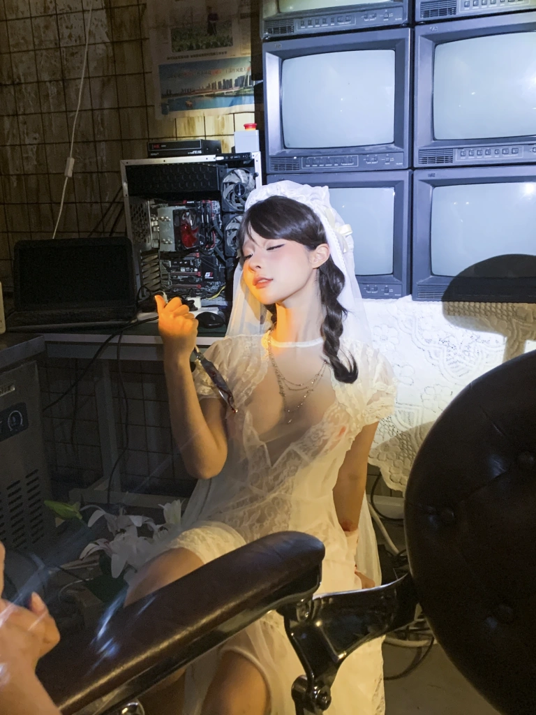 蠢沫沫《BOSS》主题写真：133张全套美图