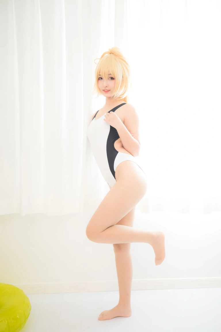 神楽坂真冬《第二季 序号10：白贞德《Swimingthedrea》》主题写真：150张全套美图