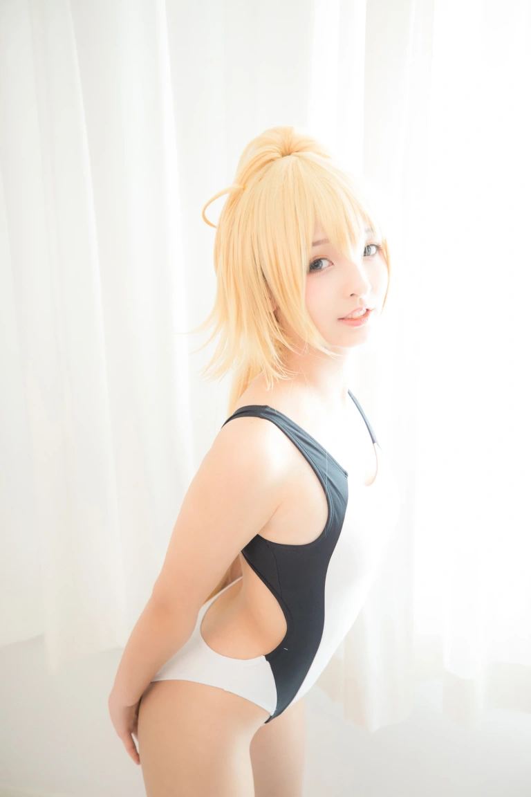 神楽坂真冬《第二季 序号10：白贞德《Swimingthedrea》》主题写真：150张全套美图