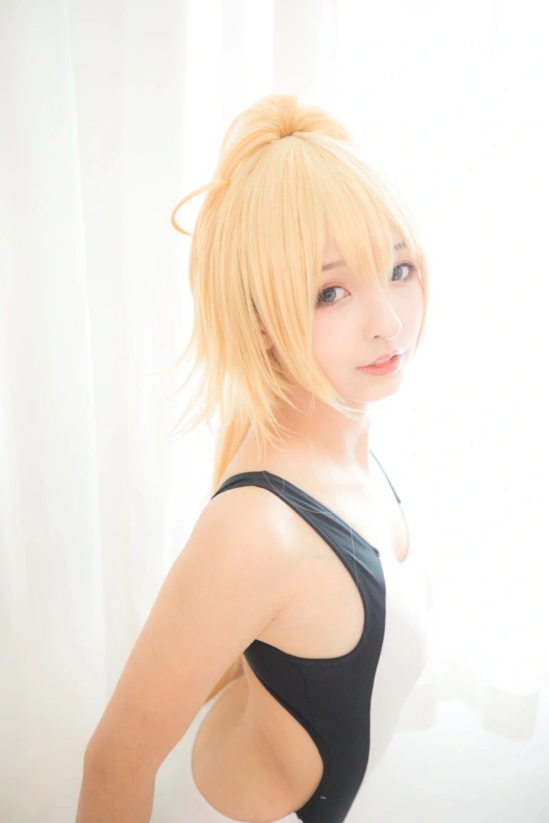 神楽坂真冬《第二季 序号10：白贞德《Swimingthedrea》》主题写真：150张全套美图
