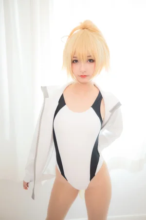 神楽坂真冬《第二季 序号10：白贞德《Swimingthedrea》》主题写真：150张全套美图