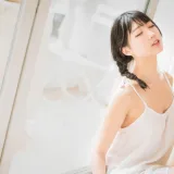 周叽是可爱兔兔《盛夏》主题写真：19张全套美图