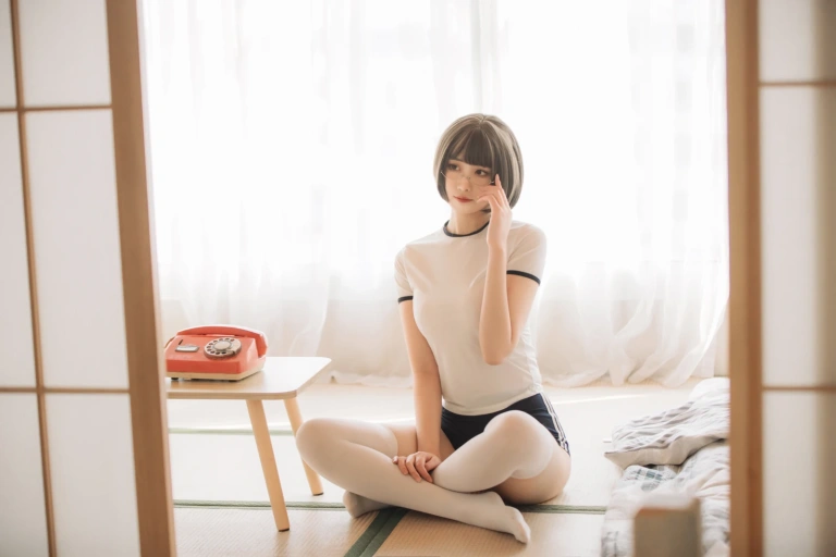 念雪《体操服》主题写真：40张全套美图