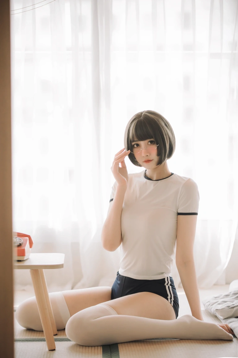念雪《体操服》主题写真：40张全套美图