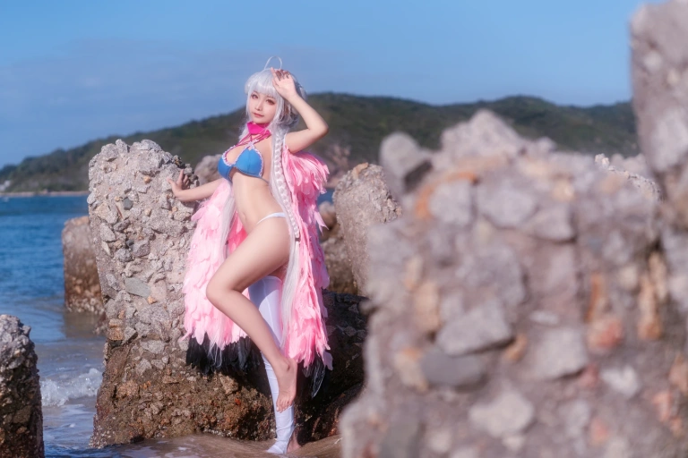 蠢沫沫《可畏泳装》主题写真：41张全套美图