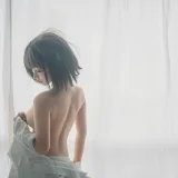 蠢沫沫《衬衫窝》主题写真：42张全套美图