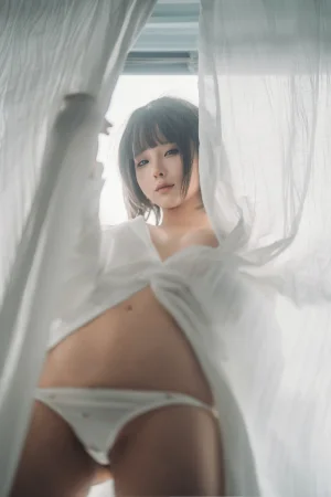 蠢沫沫《衬衫窝》主题写真：42张全套美图