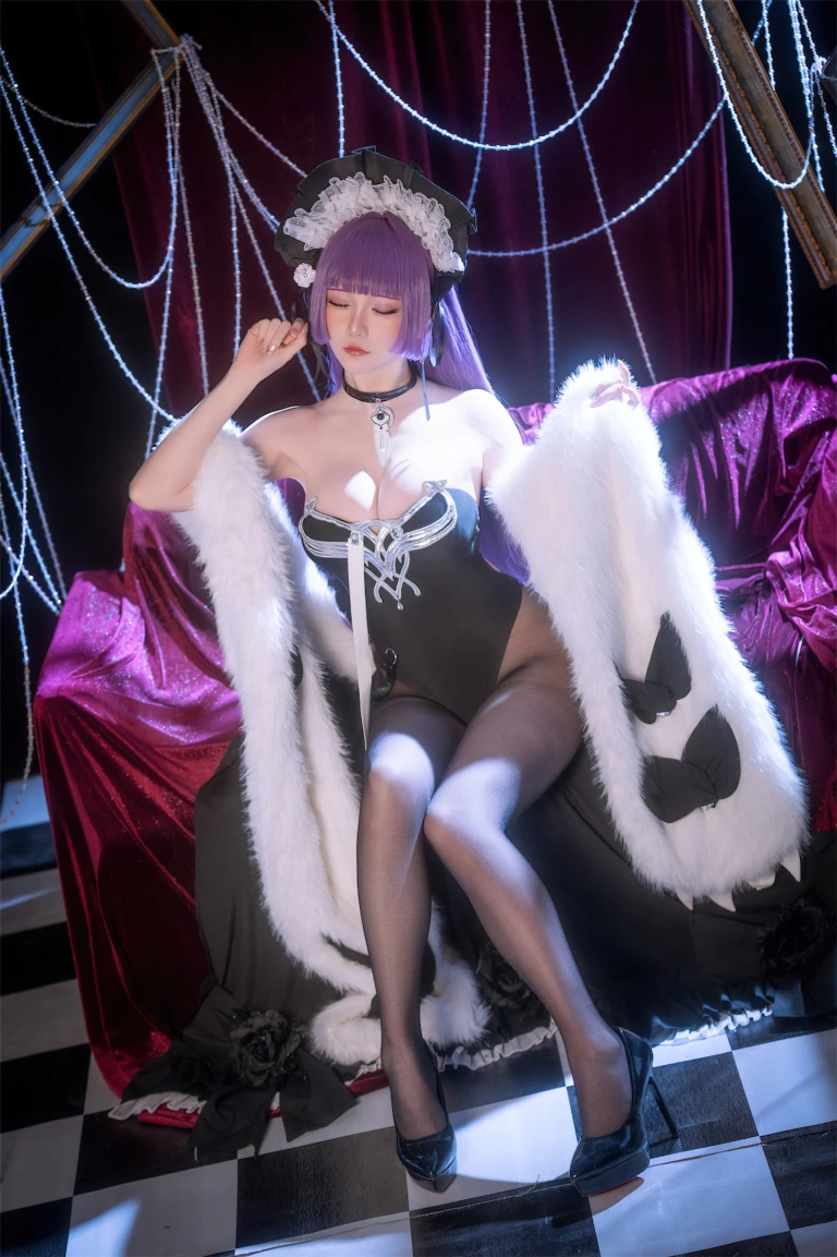 星之迟迟《碧蓝航线 塔什干》主题写真：56张全套美图