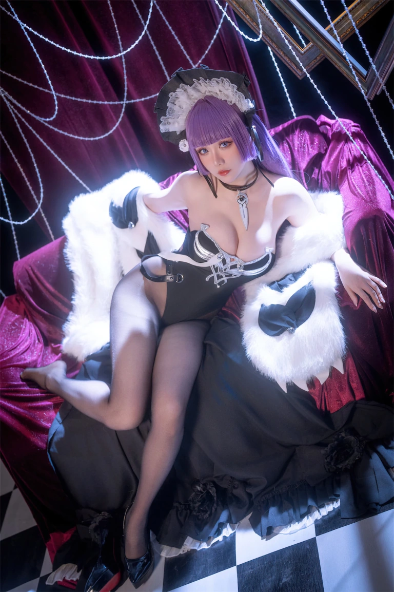 星之迟迟《碧蓝航线 塔什干》主题写真：56张全套美图
