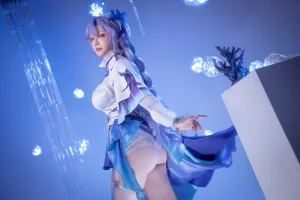 星之迟迟《2025年08月计划A 鸣潮 坎特蕾拉 [30P-177MB]》主题写真：30张全套美图