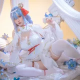 星之迟迟《2025年08月计划B 碧蓝航线 雅努斯 [35P1V-260MB]》主题写真：35张全套美图，含1个视频