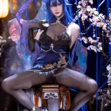 星之迟迟《2025年08月计划C 碧蓝航线 花园 [52P-384MB]》主题写真：52张全套美图