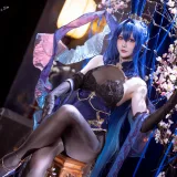 星之迟迟《2025年08月计划C 碧蓝航线 花园 [52P-384MB]》主题写真：52张全套美图