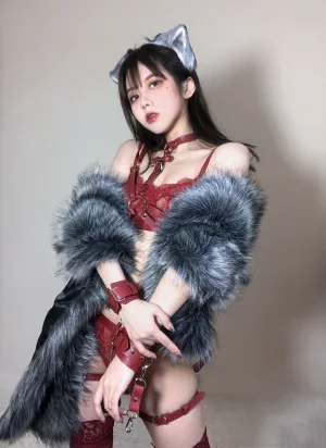 果咩酱《红太狼》主题写真：40张全套美图